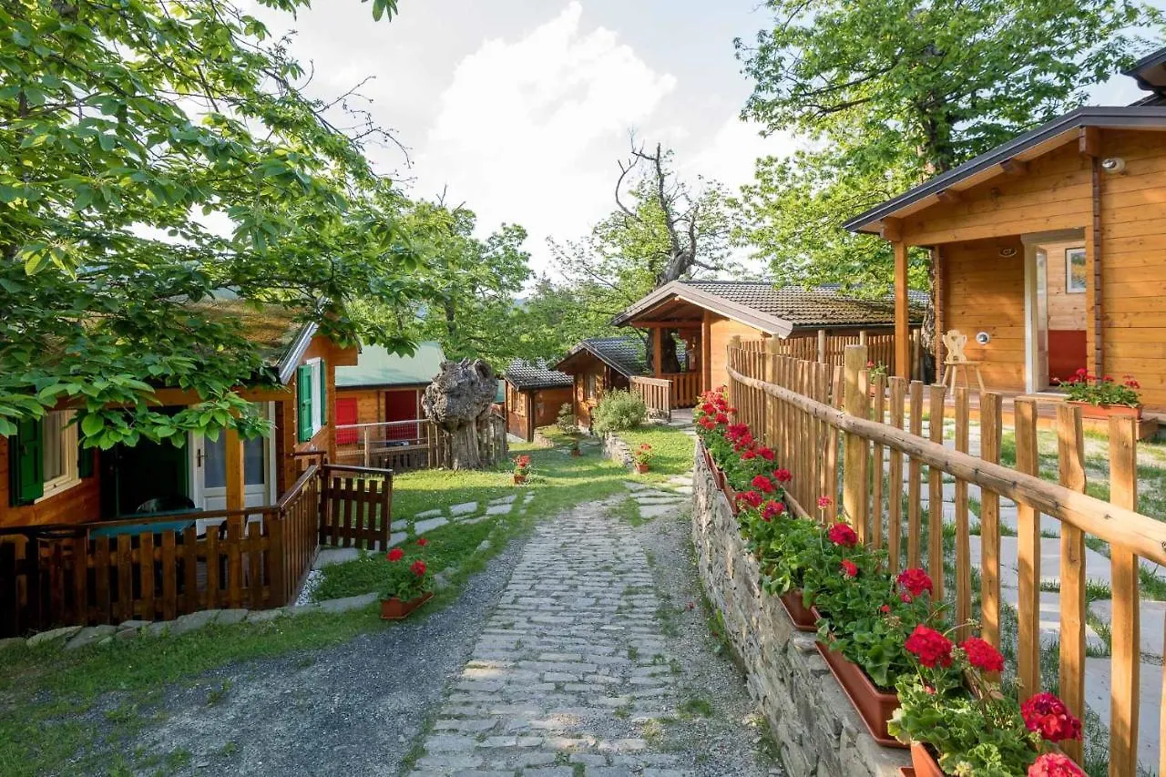 **** Campingplatz Glamping Villaggio Parco Dei Castagni 4 Stelle Montecreto Italien