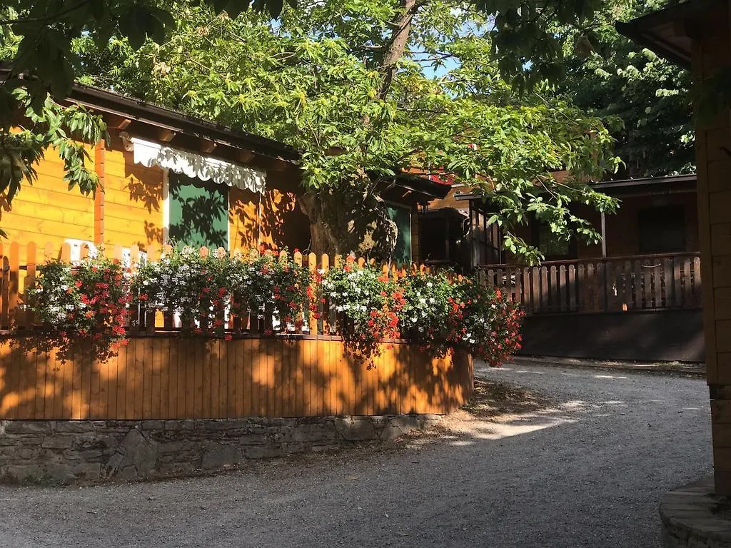 Glamping Villaggio Parco Dei Castagni 4 Stelle Montecreto Italien