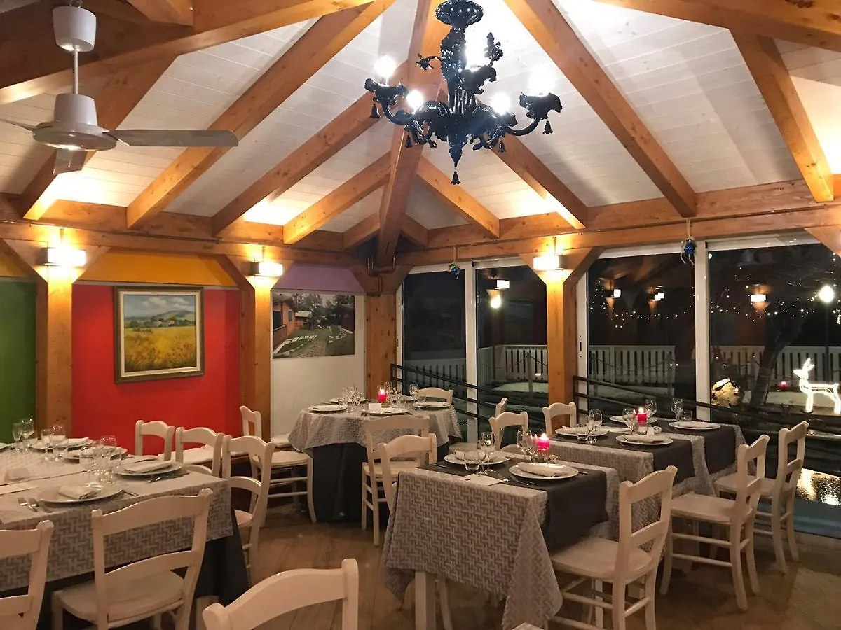 Glamping Villaggio Parco Dei Castagni 4 Stelle Montecreto 4*,  Italien
