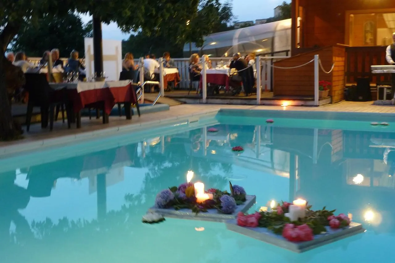 Glamping Villaggio Parco Dei Castagni 4 Stelle Montecreto